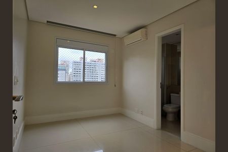 Apartamento à venda com 216m², 3 quartos e 4 vagas