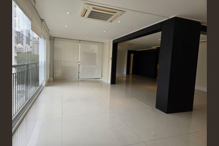 Apartamento à venda com 216m², 3 quartos e 4 vagas