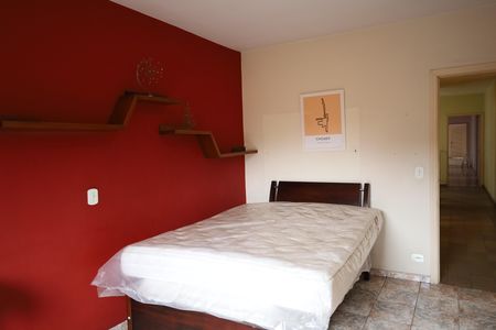 Casa à venda com 248m², 4 quartos e 2 vagasQuarto 1