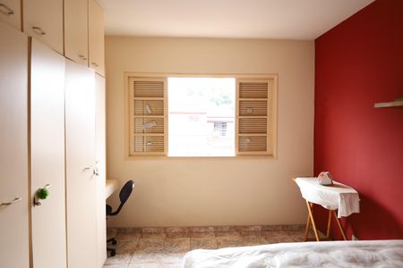 Casa à venda com 248m², 4 quartos e 2 vagasQuarto 1