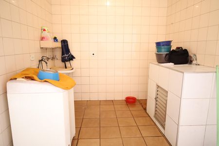 Casa à venda com 248m², 4 quartos e 2 vagasÁrea de serviço
