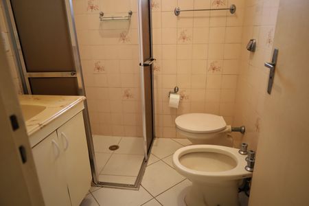 Casa à venda com 248m², 4 quartos e 2 vagasBanheiro