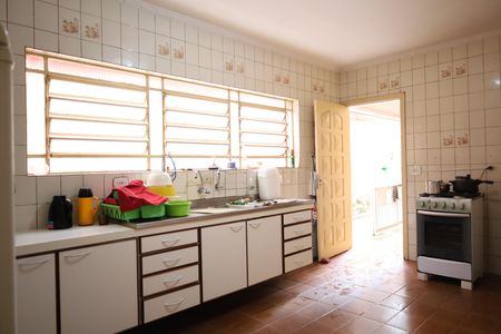 Casa à venda com 248m², 4 quartos e 2 vagasCozinha