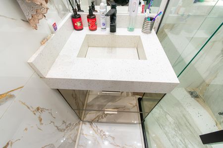 Apartamento à venda com 85m², 3 quartos e 1 vaga Apartamento à venda com 85m², 3 quartos e 1 vagaBanheiro da Suíte