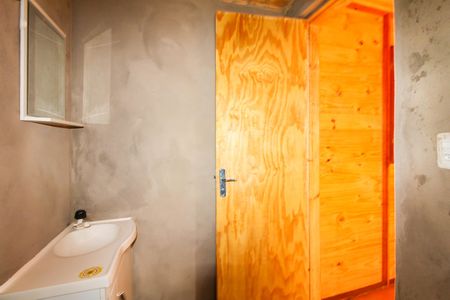Casa para alugar com 35m², 2 quartos e sem vaga Casa para alugar com 35m², 2 quartos e sem vagaBanheiro
