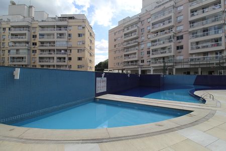 Apartamento para alugar com 66m², 2 quartos e 1 vagaÁrea comum - Piscina