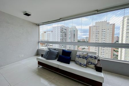 Apartamento para alugar com 178m², 2 quartos e 4 vagasVaranda