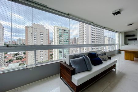 Apartamento para alugar com 178m², 2 quartos e 4 vagasVaranda