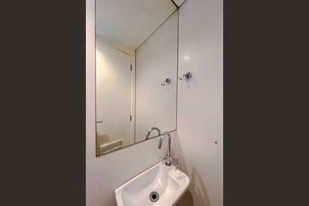Apartamento para alugar com 178m², 2 quartos e 4 vagasBanheiro de serviço