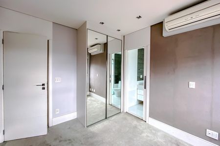 Apartamento para alugar com 178m², 2 quartos e 4 vagasQuarto 2 - Suíte