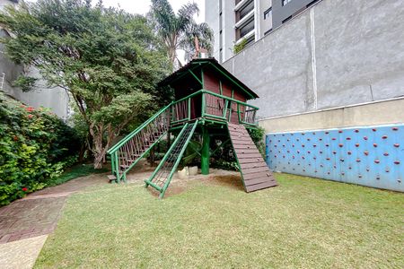 Apartamento para alugar com 178m², 2 quartos e 4 vagasÁrea comum - Playground