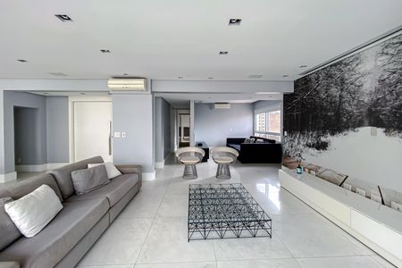 Apartamento para alugar com 178m², 2 quartos e 4 vagasSala