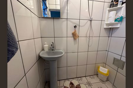 Casa à venda com 250m², 3 quartos e 2 vagas Casa à venda com 250m², 3 quartos e 2 vagasBanheiro 2