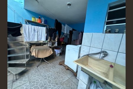 Casa à venda com 250m², 3 quartos e 2 vagas Casa à venda com 250m², 3 quartos e 2 vagasÁrea de Serviço