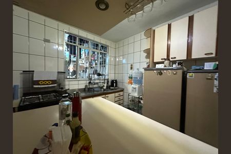 Casa à venda com 250m², 3 quartos e 2 vagas Casa à venda com 250m², 3 quartos e 2 vagasCozinha