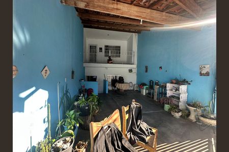 Casa à venda com 250m², 3 quartos e 2 vagas Casa à venda com 250m², 3 quartos e 2 vagasVaranda da Sala