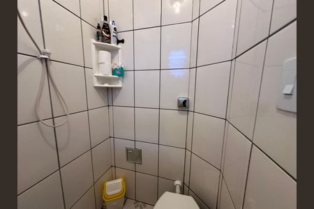 Casa à venda com 250m², 3 quartos e 2 vagas Casa à venda com 250m², 3 quartos e 2 vagasBanheiro 2