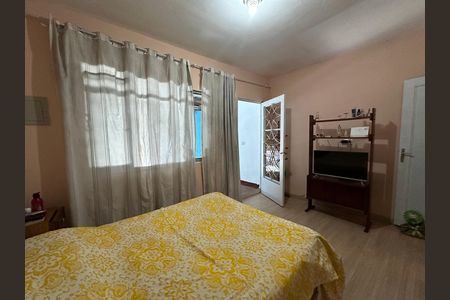 Casa à venda com 250m², 3 quartos e 2 vagas Casa à venda com 250m², 3 quartos e 2 vagasQuarto 1