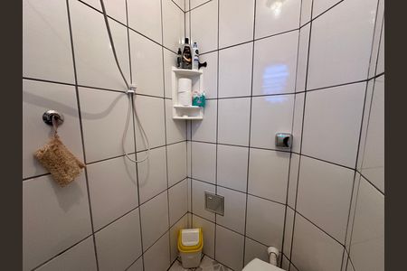 Casa à venda com 250m², 3 quartos e 2 vagas Casa à venda com 250m², 3 quartos e 2 vagasBanheiro 2