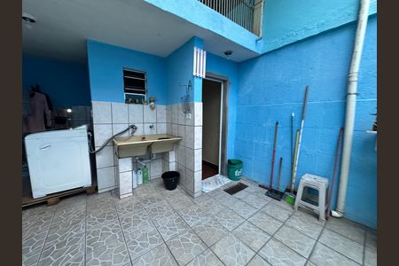 Casa à venda com 250m², 3 quartos e 2 vagas Casa à venda com 250m², 3 quartos e 2 vagasQuintal