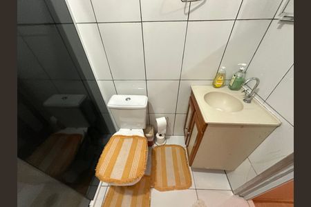Casa à venda com 250m², 3 quartos e 2 vagas Casa à venda com 250m², 3 quartos e 2 vagasBanheiro 1