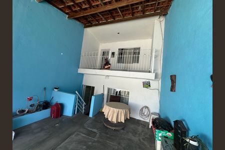 Casa à venda com 250m², 3 quartos e 2 vagas Casa à venda com 250m², 3 quartos e 2 vagasVaranda da Sala