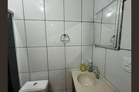 Casa à venda com 250m², 3 quartos e 2 vagas Casa à venda com 250m², 3 quartos e 2 vagasBanheiro 1
