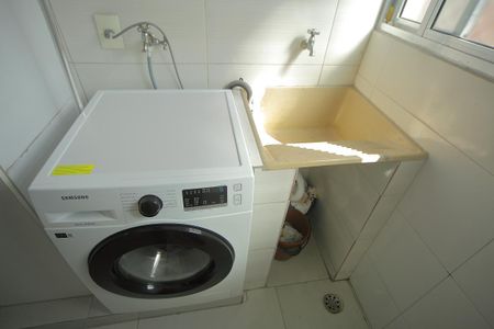 Apartamento à venda com 60m², 2 quartos e 1 vagaÁrea de Serviço