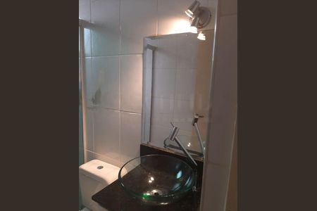 Casa à venda com 2 quartos, 76m² em Centro, Diadema