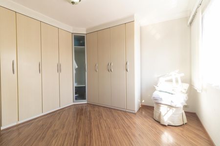 Casa à venda com 130m², 2 quartos e 2 vagas Casa à venda com 130m², 2 quartos e 2 vagasQuarto 1