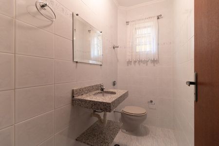 Casa à venda com 130m², 2 quartos e 2 vagas Casa à venda com 130m², 2 quartos e 2 vagasLavabo