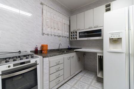 Casa à venda com 130m², 2 quartos e 2 vagas Casa à venda com 130m², 2 quartos e 2 vagasCozinha