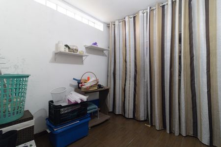 Casa à venda com 130m², 2 quartos e 2 vagas Casa à venda com 130m², 2 quartos e 2 vagasQuarto de Serviço