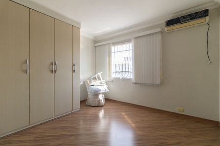 Casa à venda com 130m², 2 quartos e 2 vagas Casa à venda com 130m², 2 quartos e 2 vagasQuarto 1