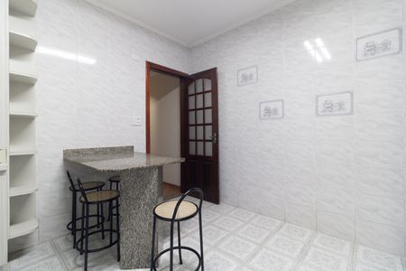 Casa à venda com 130m², 2 quartos e 2 vagas Casa à venda com 130m², 2 quartos e 2 vagasCozinha