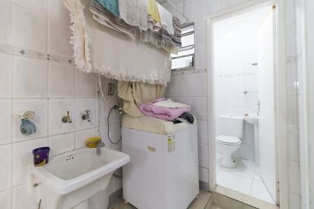 Casa à venda com 130m², 2 quartos e 2 vagas Casa à venda com 130m², 2 quartos e 2 vagasLavanderia
