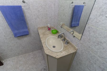 Casa à venda com 130m², 2 quartos e 2 vagas Casa à venda com 130m², 2 quartos e 2 vagasBanheiro Social