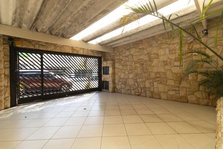 Casa à venda com 130m², 2 quartos e 2 vagas Casa à venda com 130m², 2 quartos e 2 vagasGaragem
