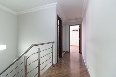 Casa à venda com 130m², 2 quartos e 2 vagas Casa à venda com 130m², 2 quartos e 2 vagasCorredor