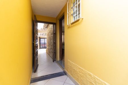 Casa à venda com 130m², 2 quartos e 2 vagas Casa à venda com 130m², 2 quartos e 2 vagasCorredor Lateral