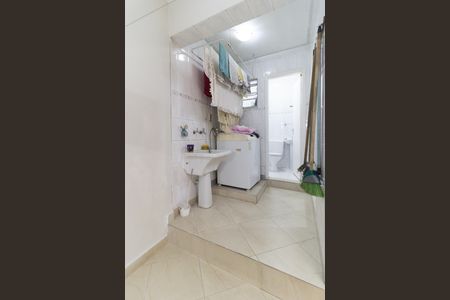 Casa à venda com 130m², 2 quartos e 2 vagas Casa à venda com 130m², 2 quartos e 2 vagasLavanderia
