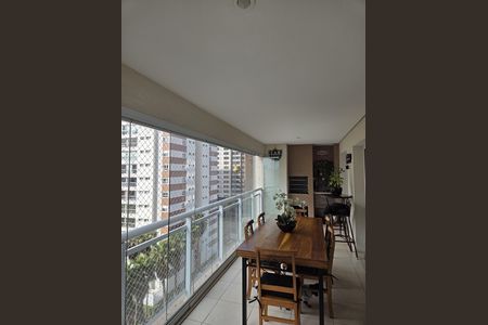 Apartamento para alugar com 135m², 3 quartos e 2 vagas Apartamento para alugar com 135m², 3 quartos e 2 vagasVaranda