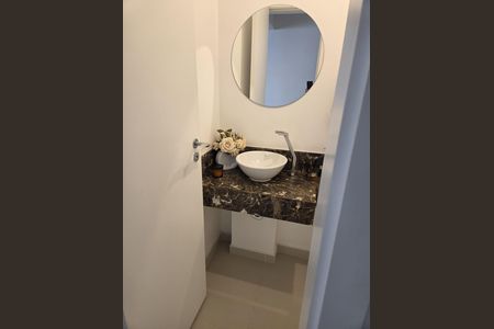 Apartamento para alugar com 135m², 3 quartos e 2 vagas Apartamento para alugar com 135m², 3 quartos e 2 vagasBanheiro