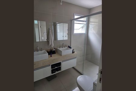Apartamento para alugar com 135m², 3 quartos e 2 vagas Apartamento para alugar com 135m², 3 quartos e 2 vagasBanheiro