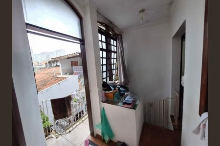 Casa à venda com 6 quartos, 230m² em Jardim Sabara, São Paulo