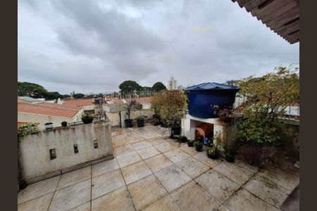 Casa à venda com 6 quartos, 230m² em Jardim Sabara, São Paulo