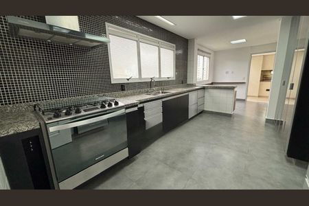 Apartamento à venda com 246m², 4 quartos e 3 vagas