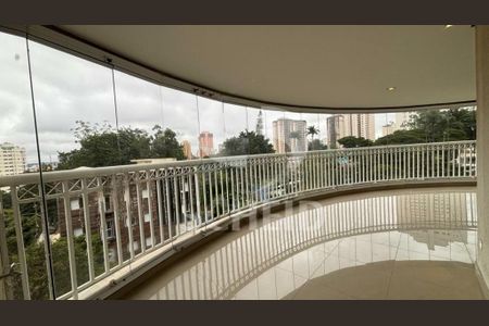 Apartamento à venda com 246m², 4 quartos e 3 vagas
