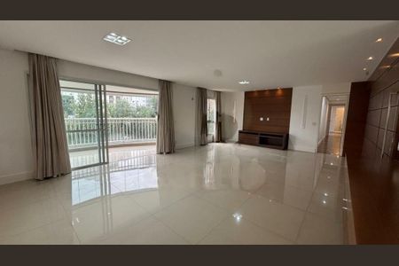 Apartamento à venda com 246m², 4 quartos e 3 vagas