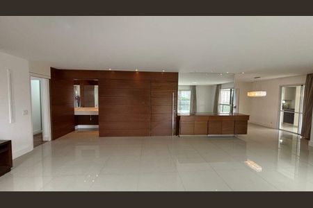 Apartamento à venda com 246m², 4 quartos e 3 vagas